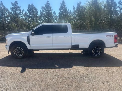 Used 2025 Ford F350 Platinum w/ FX4 Off-Road Package AWD/4WD image 3