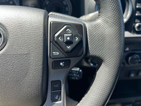 Certified 2023 Toyota Tacoma TRD Off-Road AWD/4WD image 15