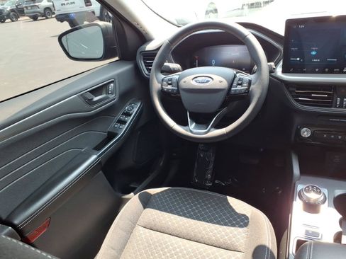 Used 2023 Ford Escape Active w/ Tech Pack #1 AWD/4WD image 10