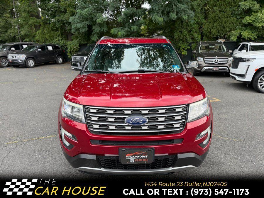 Used 2016 Ford Explorer XLT w/ Equipment Group 202A AWD/4WD image 13