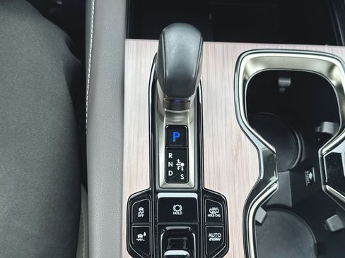 Used 2024 Lexus RX 450h AWD w/ Convenience Package image 23