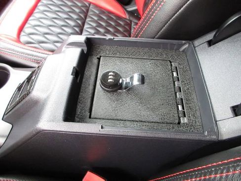 Used 2023 Ford Bronco Wildtrak image 21