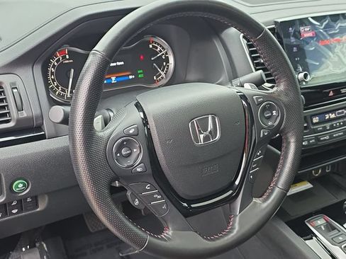 Used 2023 Honda Ridgeline Black Edition image 16