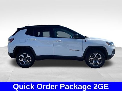 Used 2022 Jeep Compass Trailhawk w/ Sun and Sound Group AWD/4WD image 6