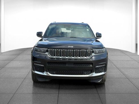 Used 2021 Jeep Grand Cherokee L Summit image 2