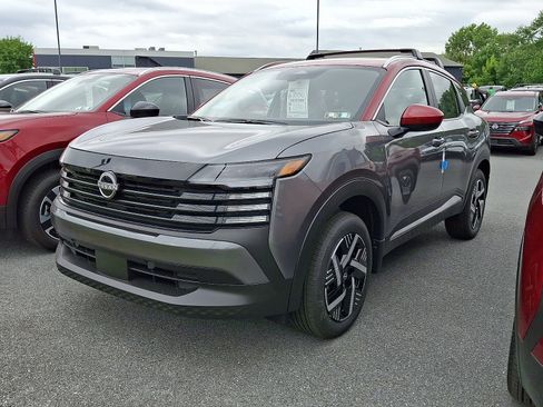New 2026 Nissan Kicks SV w/ Cold Weather Package FWD image 3