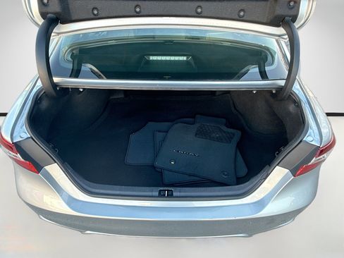 Used 2024 Toyota Camry SE w/ Convenience Package image 25