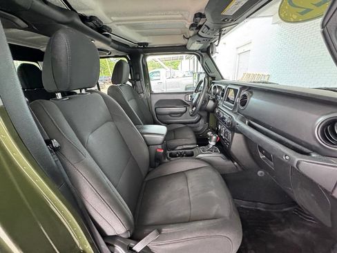 Used 2022 Jeep Gladiator Sport AWD/4WD image 16