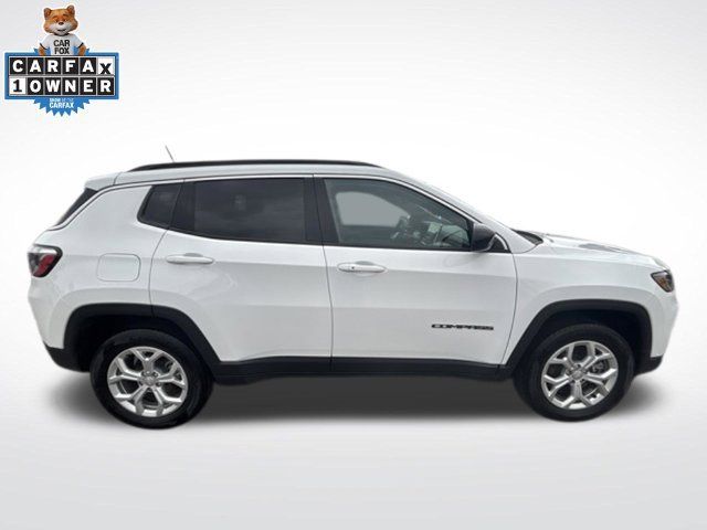 Used 2024 Jeep Compass Latitude AWD/4WD image 6