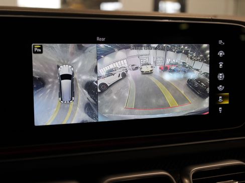 Used 2021 Mercedes-Benz GLS 63 AMG 4MATIC image 31