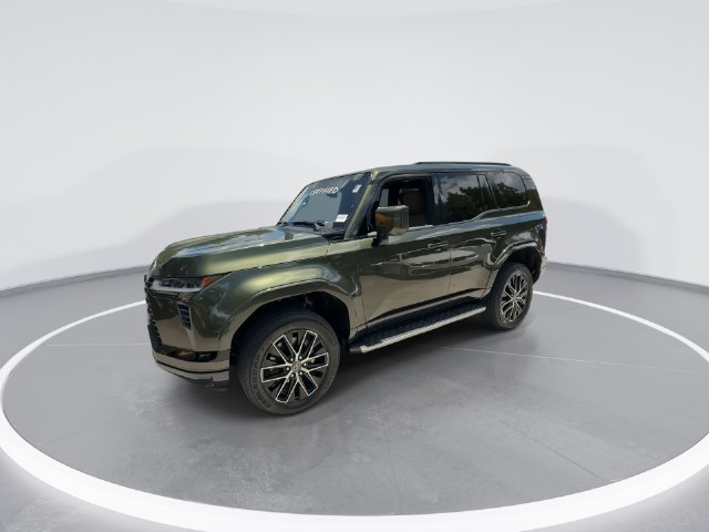 Certified 2025 Lexus GX 550 w/ Cold Area Package AWD/4WD image 4