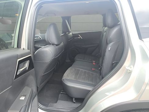Used 2024 Mitsubishi Outlander SE AWD/4WD image 9