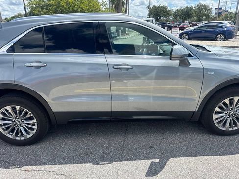 Used 2024 Cadillac XT4 Premium Luxury w/ Technology Package FWD image 4