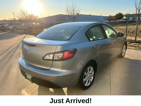 Used 2011 MAZDA MAZDA3 i Touring image 6