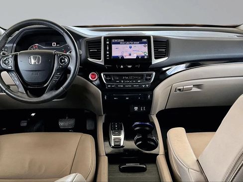 Used 2016 Honda Pilot Touring image 7