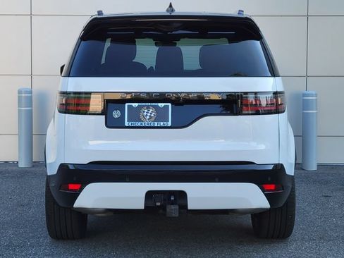 Used 2025 Land Rover Discovery Dynamic SE AWD/4WD image 16