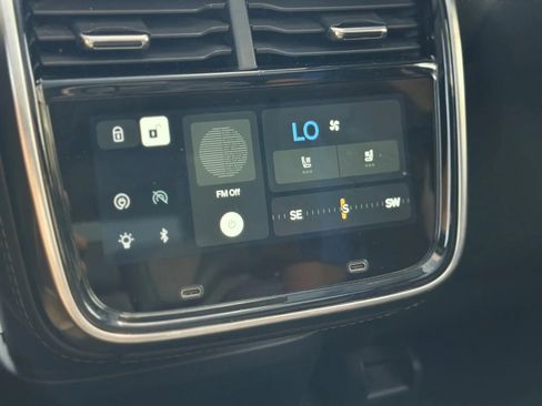Used 2023 Rivian R1S Adventure AWD/4WD image 34