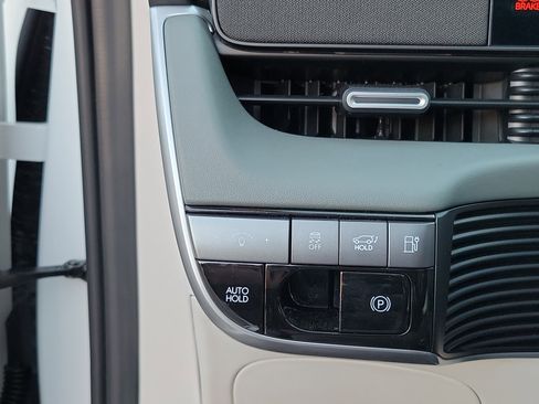 Certified 2025 Hyundai Ioniq 5 Limited image 12