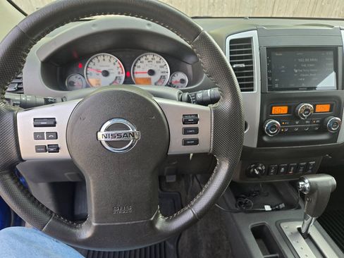 Used 2014 Nissan Frontier PRO-4X AWD/4WD image 18