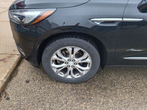 Used 2018 Buick Enclave Avenir w/ Avenir Technology Package image 3