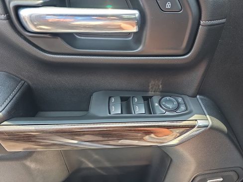 Used 2020 Chevrolet Silverado 1500 LT Trail Boss AWD/4WD image 27