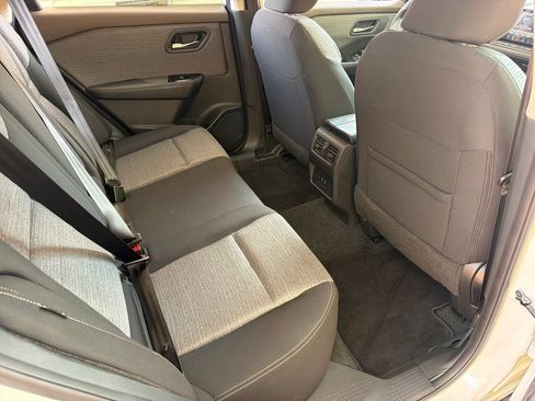 Used 2023 Nissan Rogue SV FWD image 31