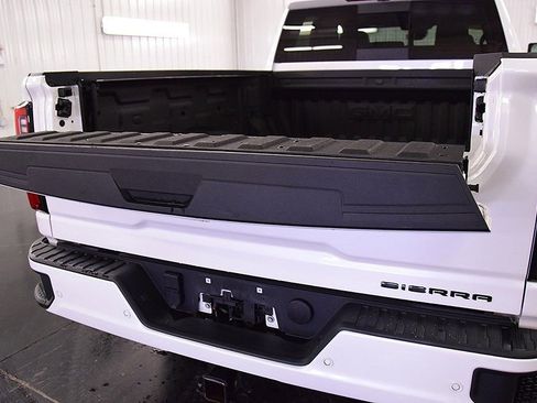 Used 2025 GMC Sierra 2500 Denali Ultimate w/ Snow Plow Prep/Camper Package AWD/4WD image 8