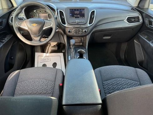 Certified 2024 Chevrolet Equinox LT FWD image 11