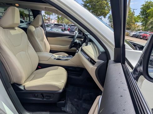 Used 2023 INFINITI QX60 Luxe w/ Vision Package image 21