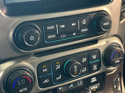 Used 2015 Chevrolet Suburban LTZ AWD/4WD image 24