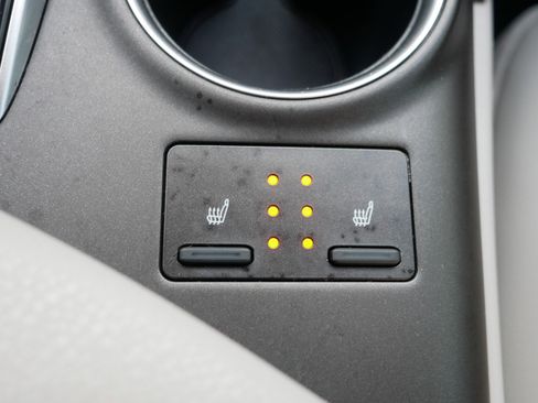 Used 2023 Toyota Camry XLE image 31