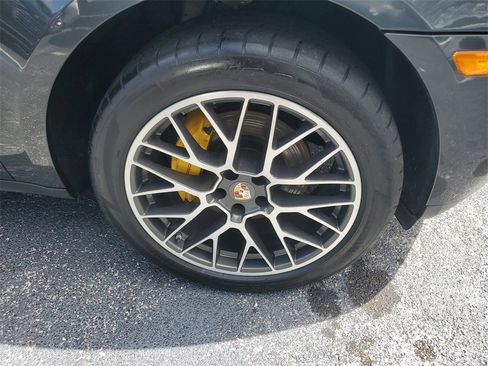 Used 2017 Porsche Macan image 7