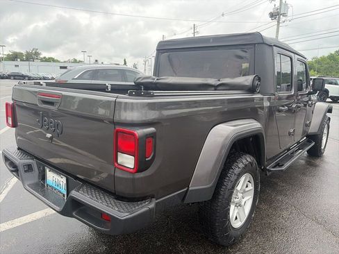 Used 2021 Jeep Gladiator Sport AWD/4WD image 7