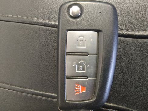 Used 2018 Nissan Rogue S FWD image 32