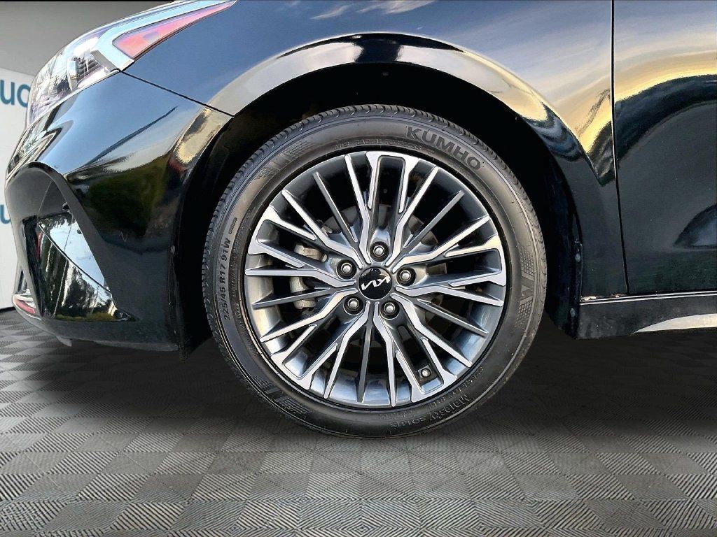 Used 2024 Kia Forte GT-Line w/ GT-Line Premium Package FWD image 7