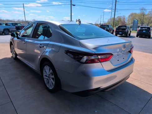 Used 2024 Toyota Camry LE w/ Convenience Package FWD image 6