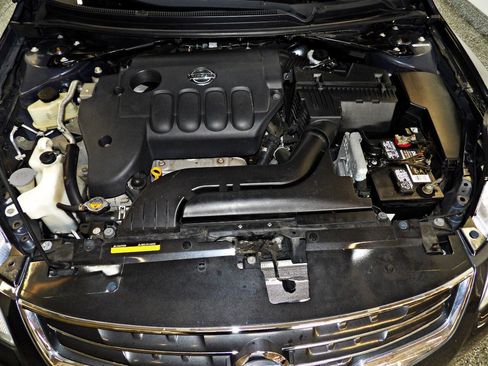 Used 2010 Nissan Altima 2.5 SL w/ SL Pkg FWD image 23