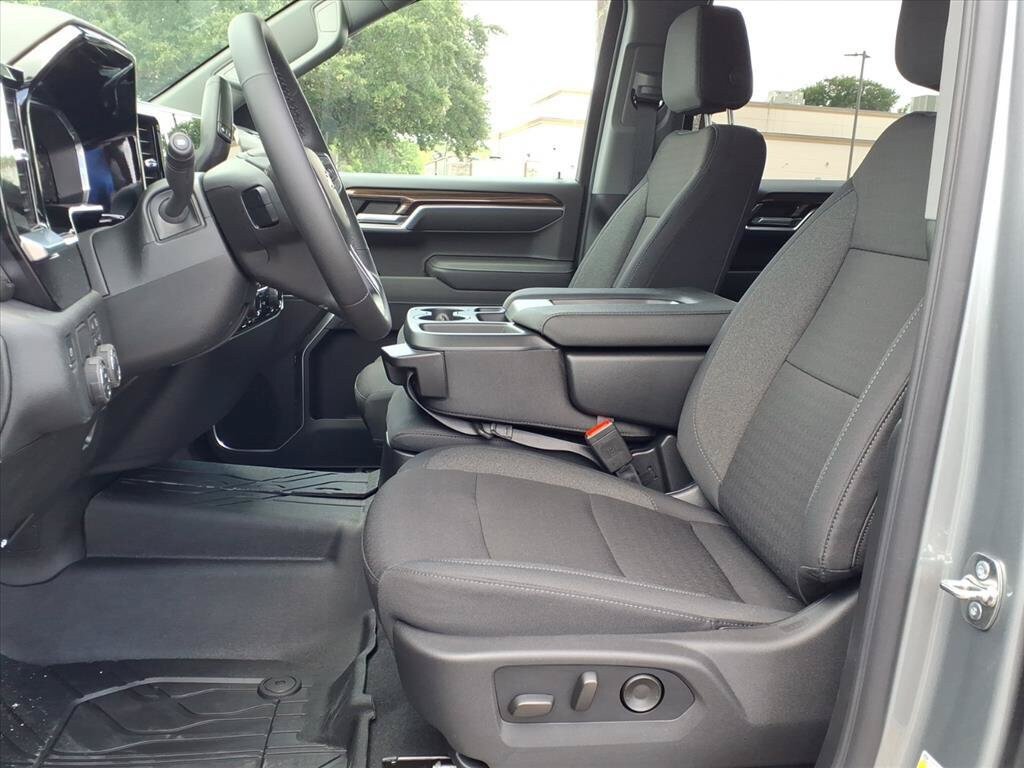 New 2026 Chevrolet Silverado 1500 LT w/ Texas Edition Plus RWD image 17