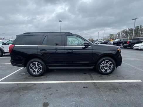 New 2026 Ford Expedition Active image 8