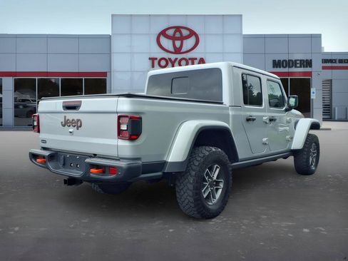 Used 2024 Jeep Gladiator Mojave AWD/4WD image 7
