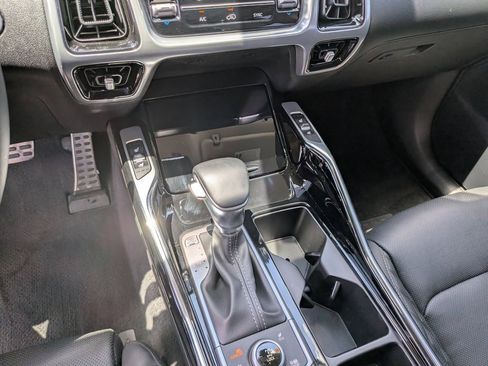Certified 2023 Kia Sorento SX AWD/4WD image 28