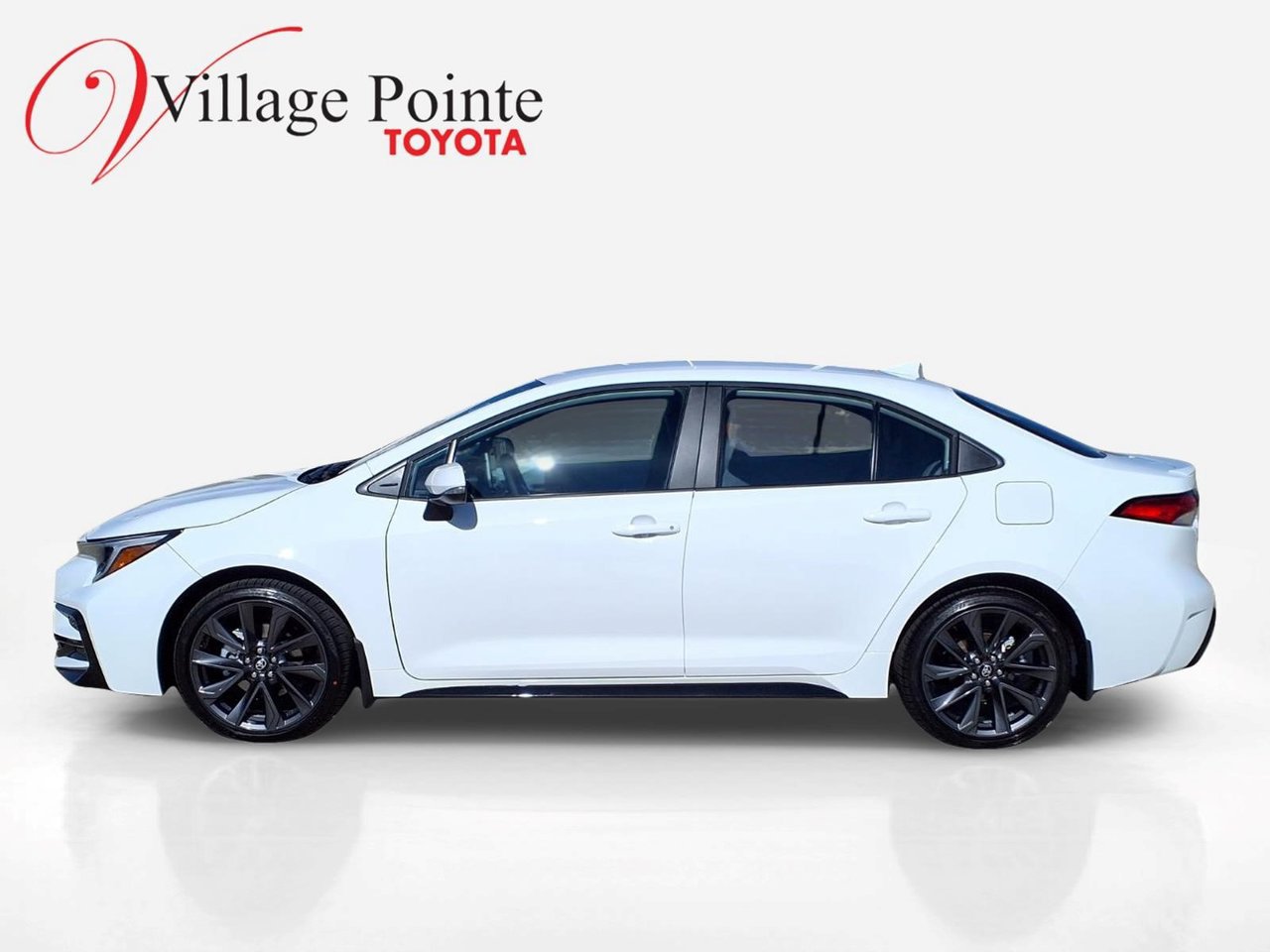 Certified 2027 Toyota Corolla SE FWD image 2