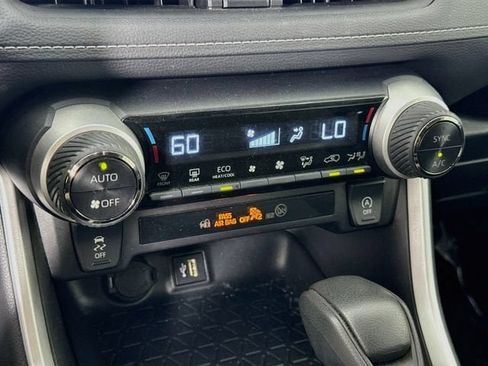 Certified 2025 Toyota RAV4 XLE FWD image 17