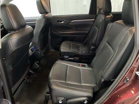 Certified 2018 Toyota Highlander Limited image 11