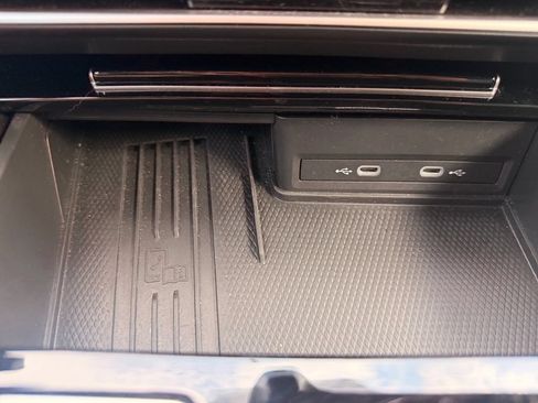 Used 2025 Volkswagen Atlas SE FWD image 23