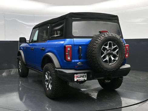 Used 2023 Ford Bronco Badlands AWD/4WD image 8