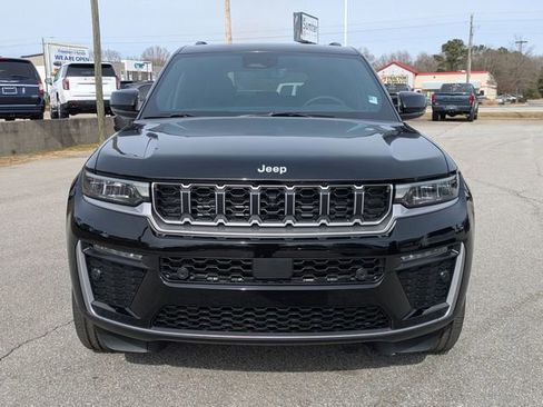 New 2026 Jeep Grand Cherokee Limited w/ Luxury Tech Group II AWD/4WD image 8
