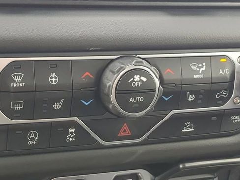 New 2025 Jeep Gladiator Rubicon w/ Convenience Group image 23