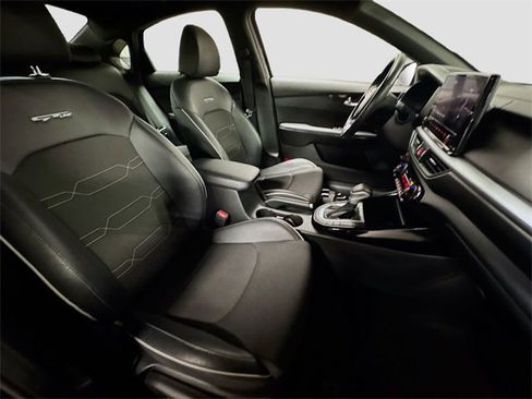 Used 2023 Kia Forte GT-Line image 30