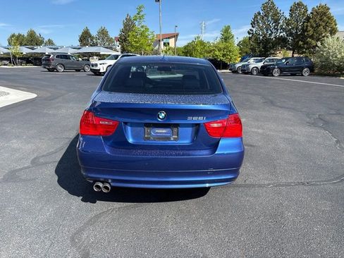 Used 2011 BMW 328i xDrive Sedan AWD/4WD image 4